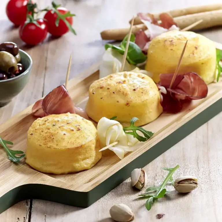 A picture of Egg Bite 3 Cheese Cheddar, Emmental & Mozz