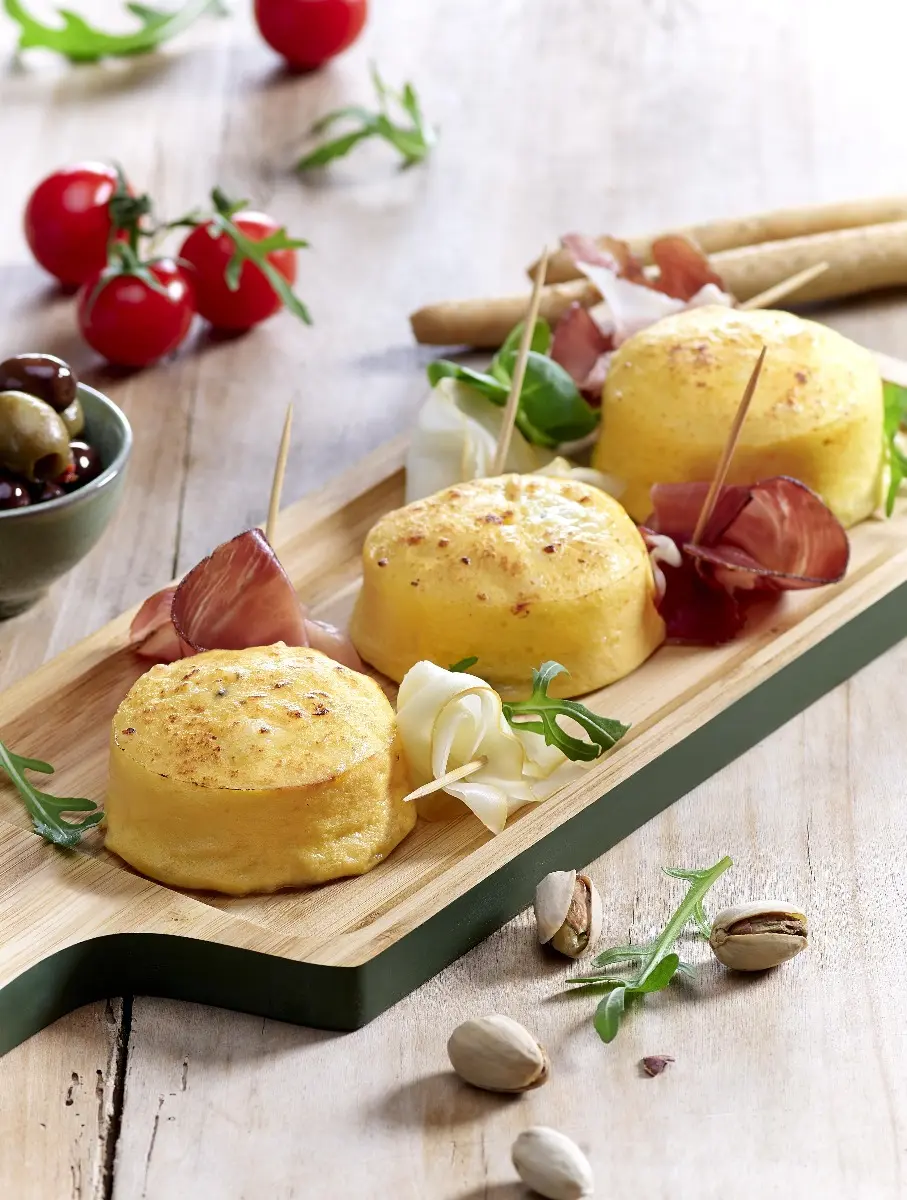 A picture of Egg Bite 3 Cheese Cheddar, Emmental & Mozz